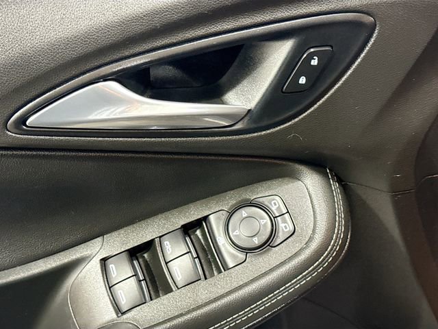 Used 2020 Buick Encore GX Preferred w/ Cold Weather Comfort Package image 18