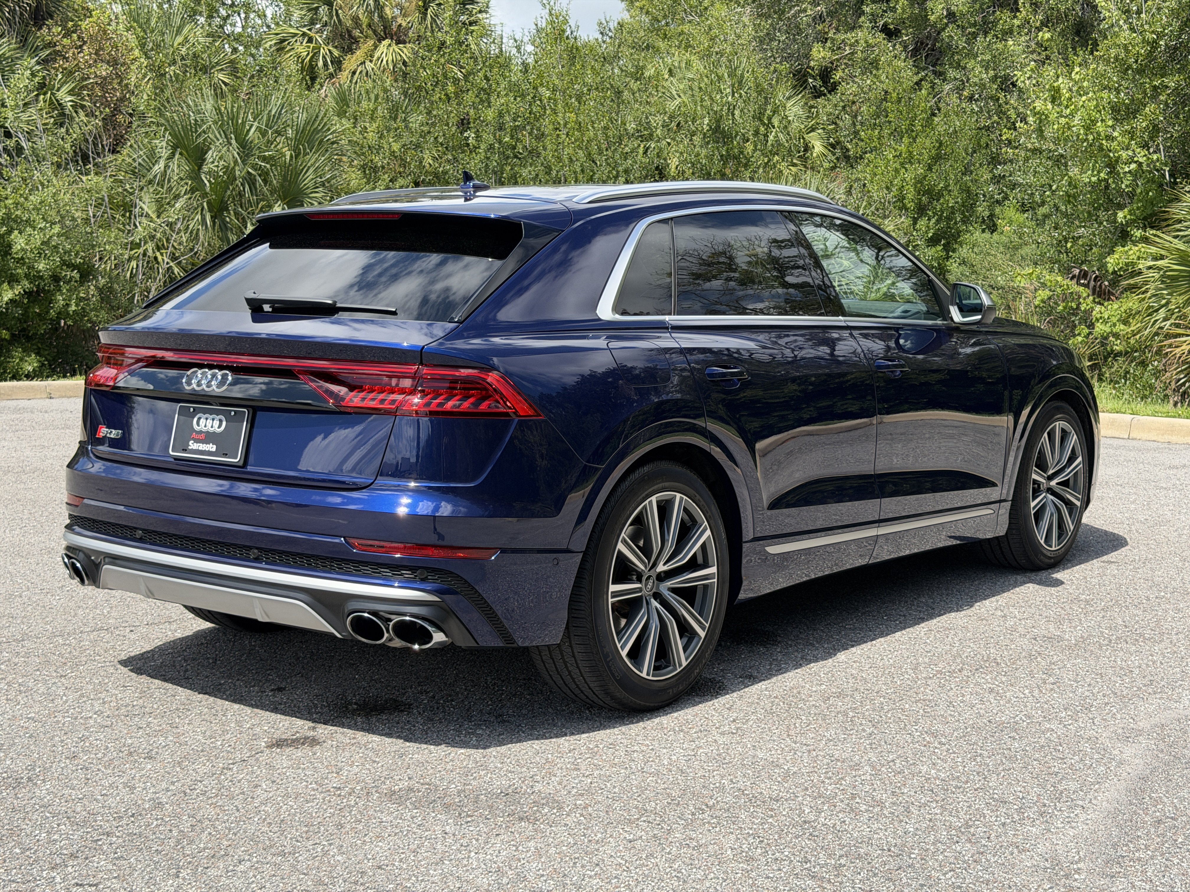 Used 2021 Audi SQ8 Prestige AWD/4WD image 7