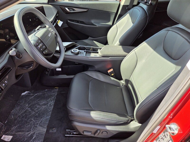 New 2025 Kia EV6 Wind RWD image 6