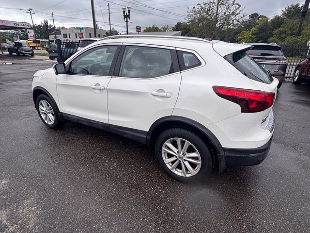 Used 2018 Nissan Rogue Sport SV w/ SV Technology Package FWD image 5