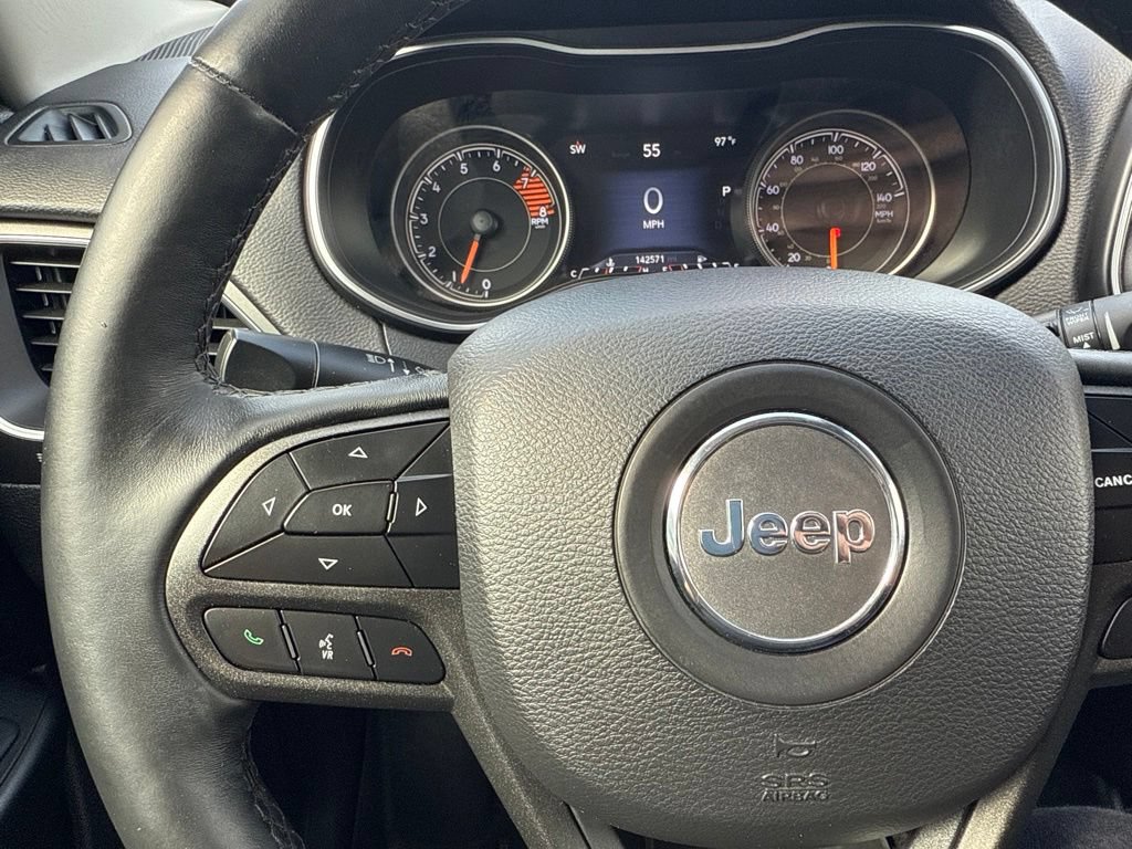 Used 2019 Jeep Cherokee Trailhawk w/ Cold Weather Group AWD/4WD image 32