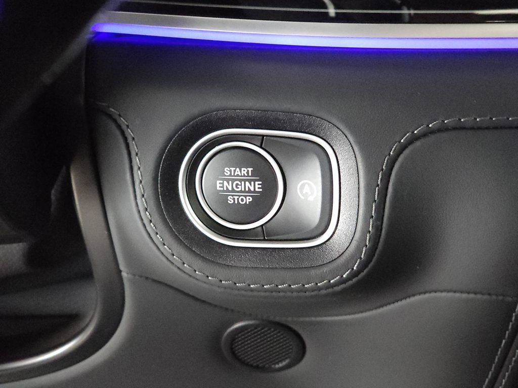 Used 2024 Mercedes-Benz Maybach GLS 600 4MATIC image 17