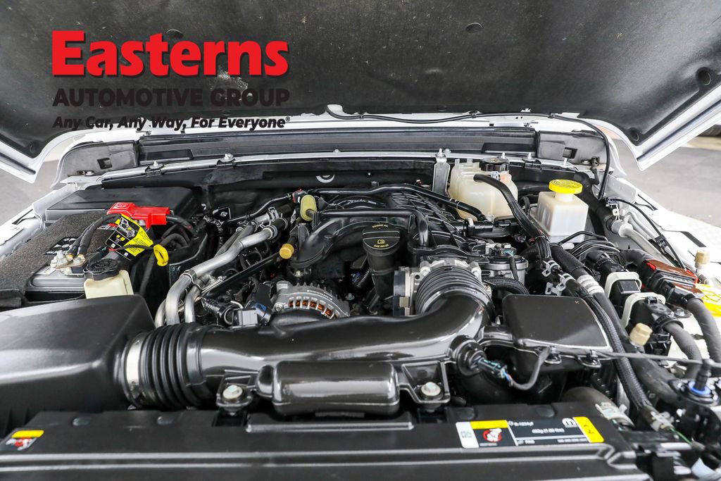 Used 2023 Jeep Gladiator Sport image 7