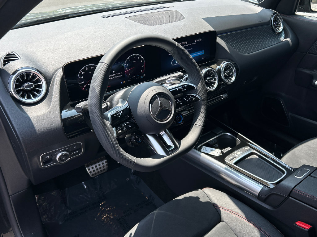 New 2026 Mercedes-Benz GLA 35 AMG 4MATIC image 16