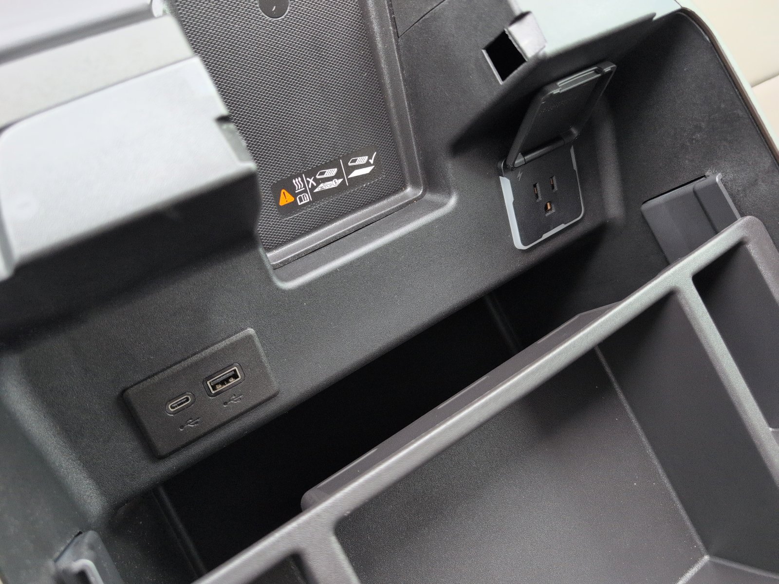 Used 2024 GMC Sierra 2500 SLT w/ SLT Premium Package image 25