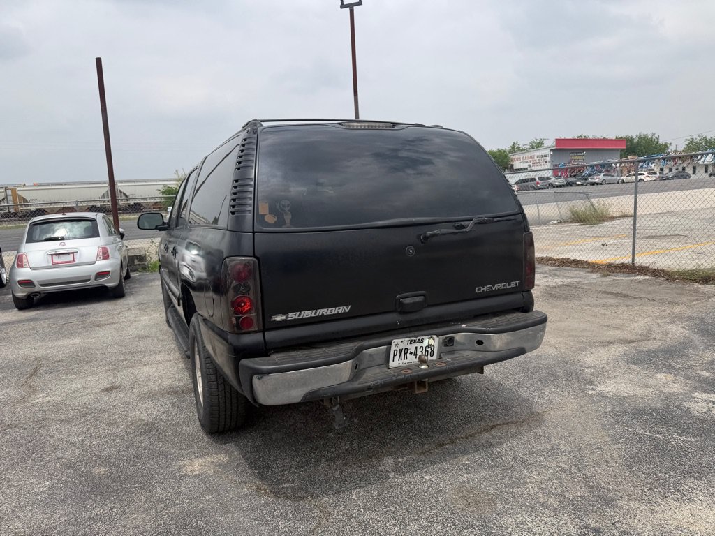 Used 2002 Chevrolet Suburban LT RWD image 12