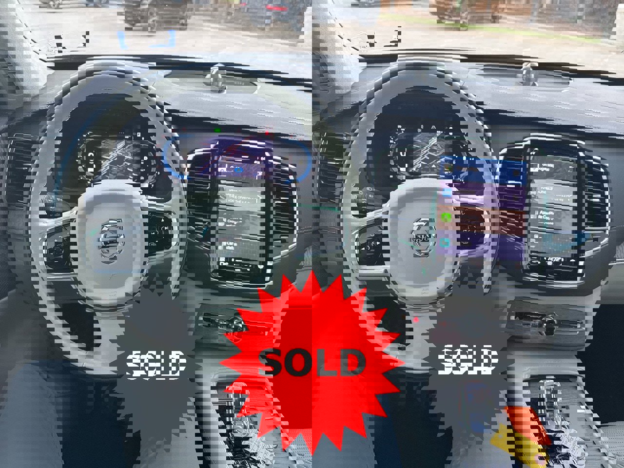 Certified 2023 Volvo XC90 B6 Ultimate w/ Lounge Package image 23