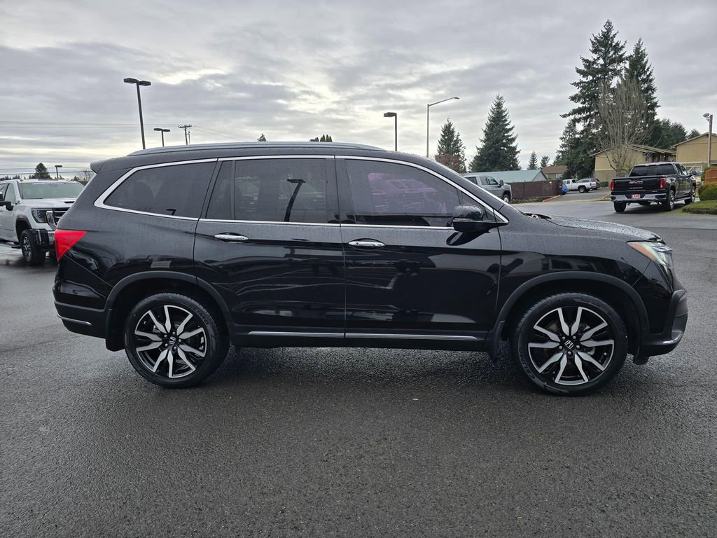 Used 2019 Honda Pilot Touring image 2