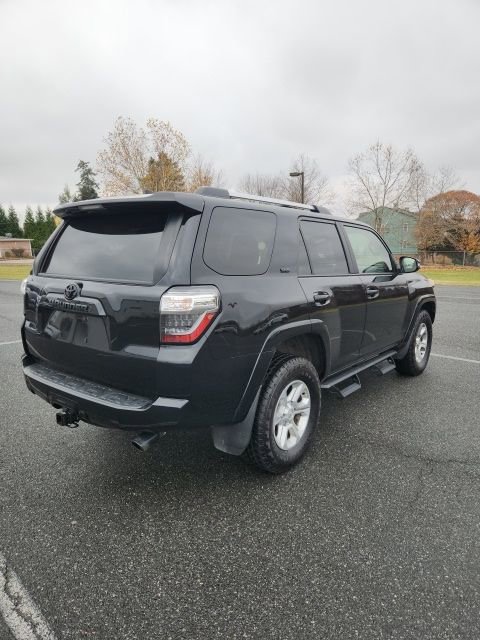 Used 2022 Toyota 4Runner SR5 Premium image 7