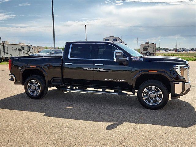 New 2025 GMC Sierra 3500 SLT w/ SLT Convenience Package image 5