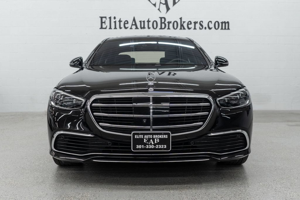Used 2022 Mercedes-Benz S 580 4MATIC Sedan image 3