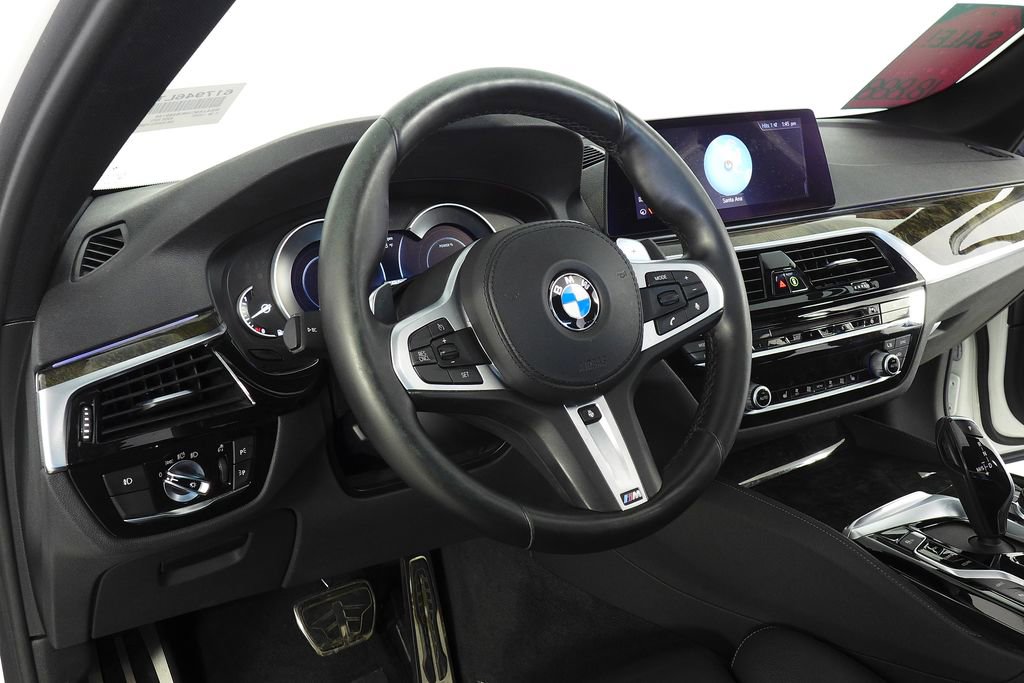 Used 2019 BMW 530e 530e iPerformance w/ M Sport Package image 31