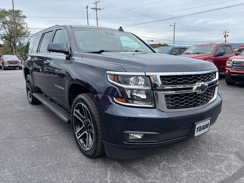 Used 2018 Chevrolet Suburban LT w/ Luxury Package image 1