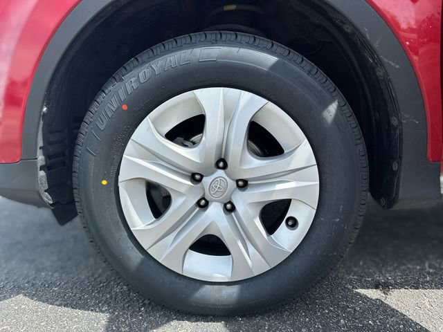Used 2015 Toyota RAV4 LE FWD image 11