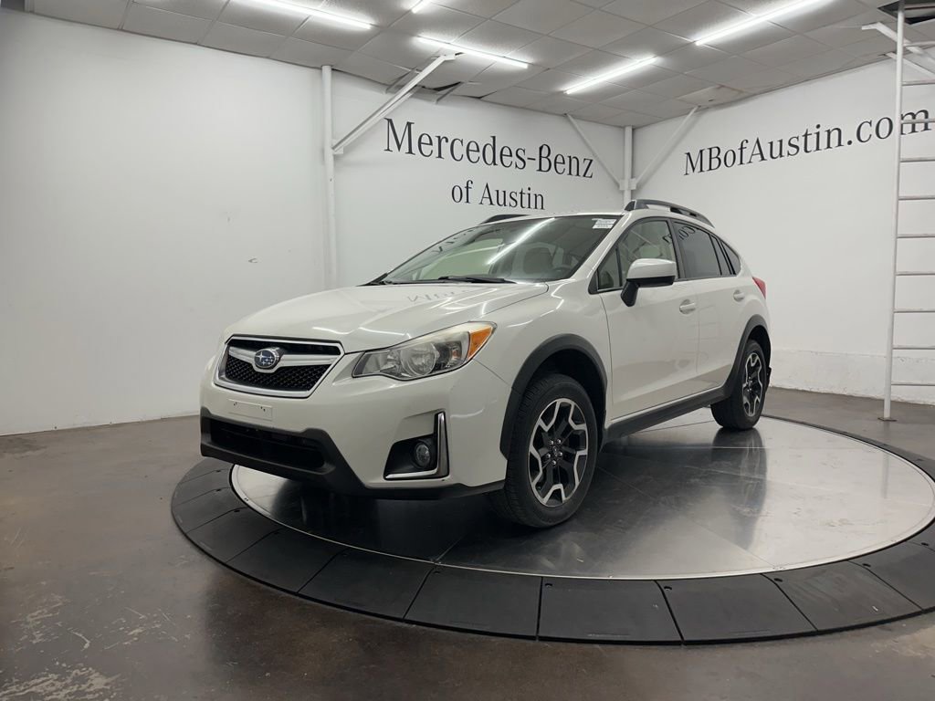 Used 2017 Subaru Crosstrek 2.0i Premium AWD/4WD image 3