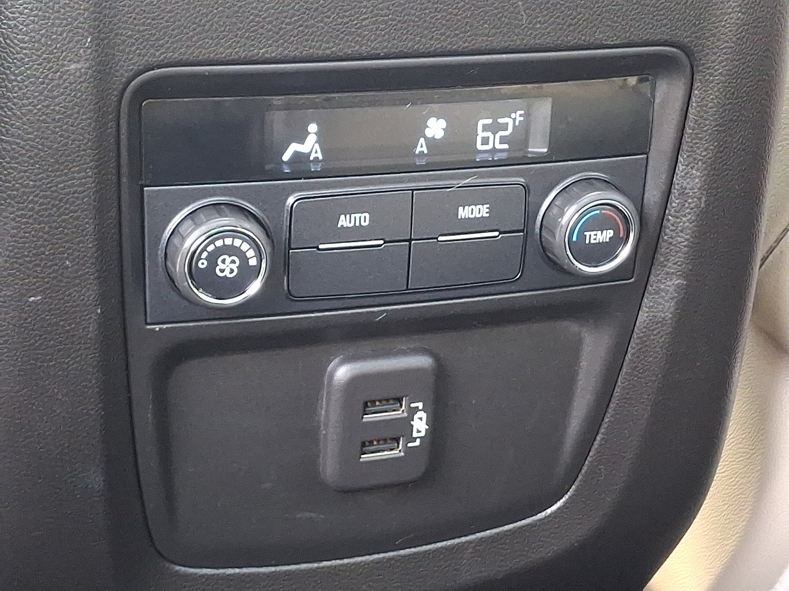 Used 2019 Buick Enclave Essence AWD/4WD image 12