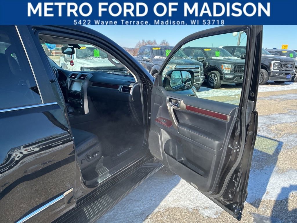 Used 2016 Lexus GX 460 image 49