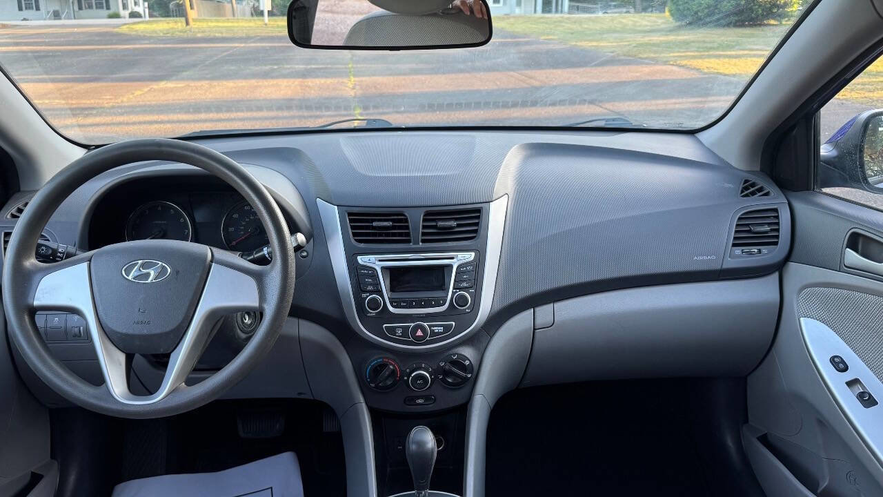Used 2014 Hyundai Accent GLS FWD image 11