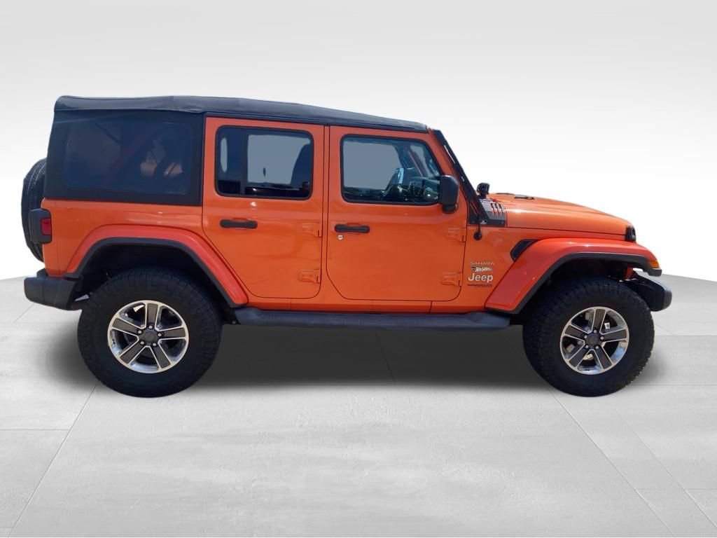Used 2018 Jeep Wrangler Unlimited Sahara AWD/4WD image 13