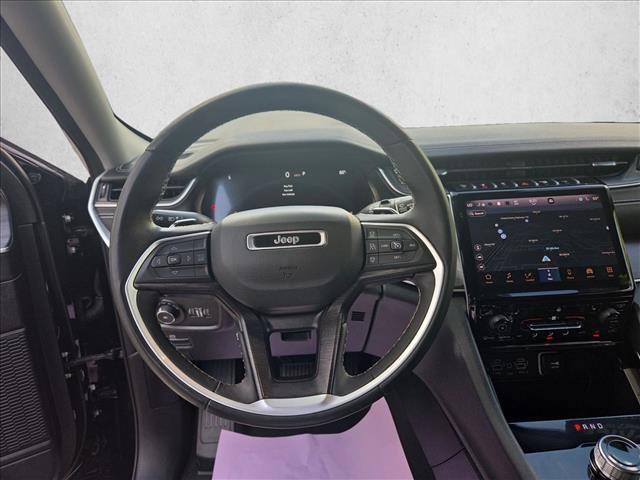 Used 2023 Jeep Grand Cherokee Limited RWD image 12