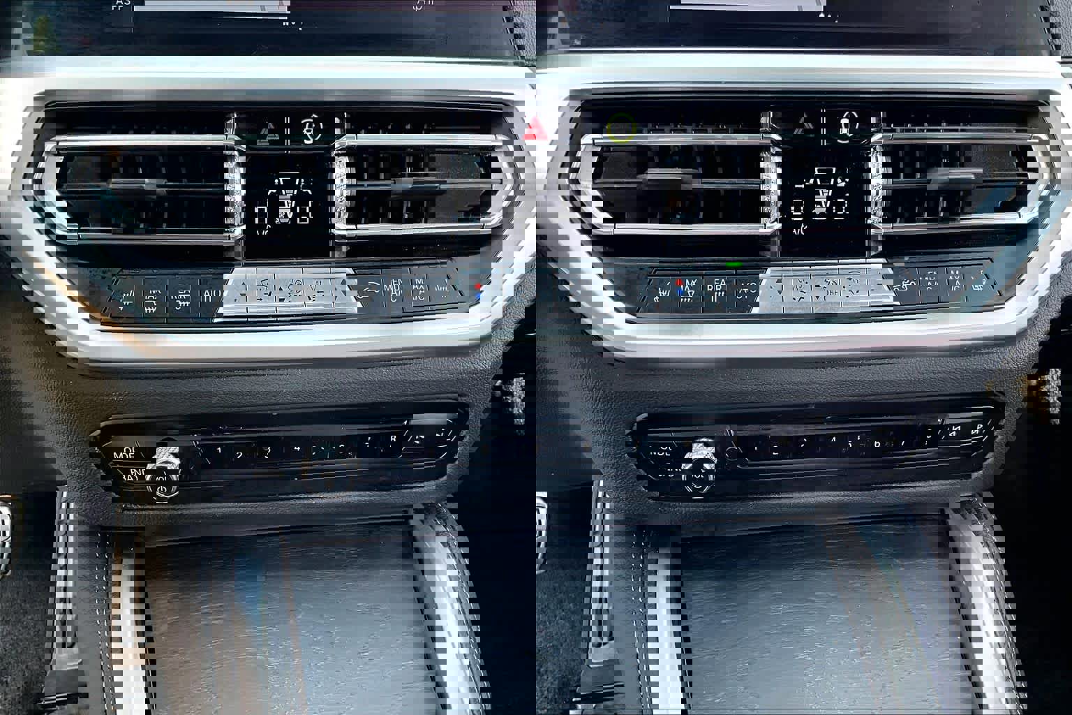 Used 2023 BMW 430i Gran Coupe w/ M Sport Package image 32