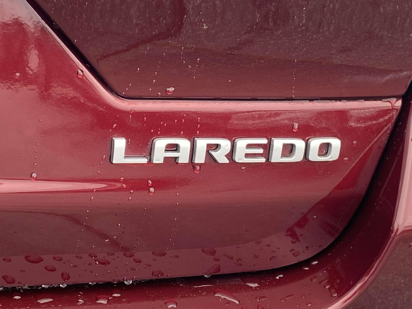 Certified 2024 Jeep Grand Cherokee Laredo X image 32