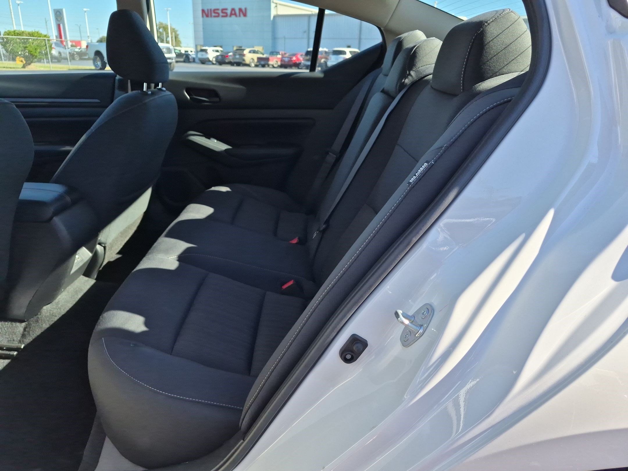 Used 2025 Nissan Altima 2.5 SV FWD image 29