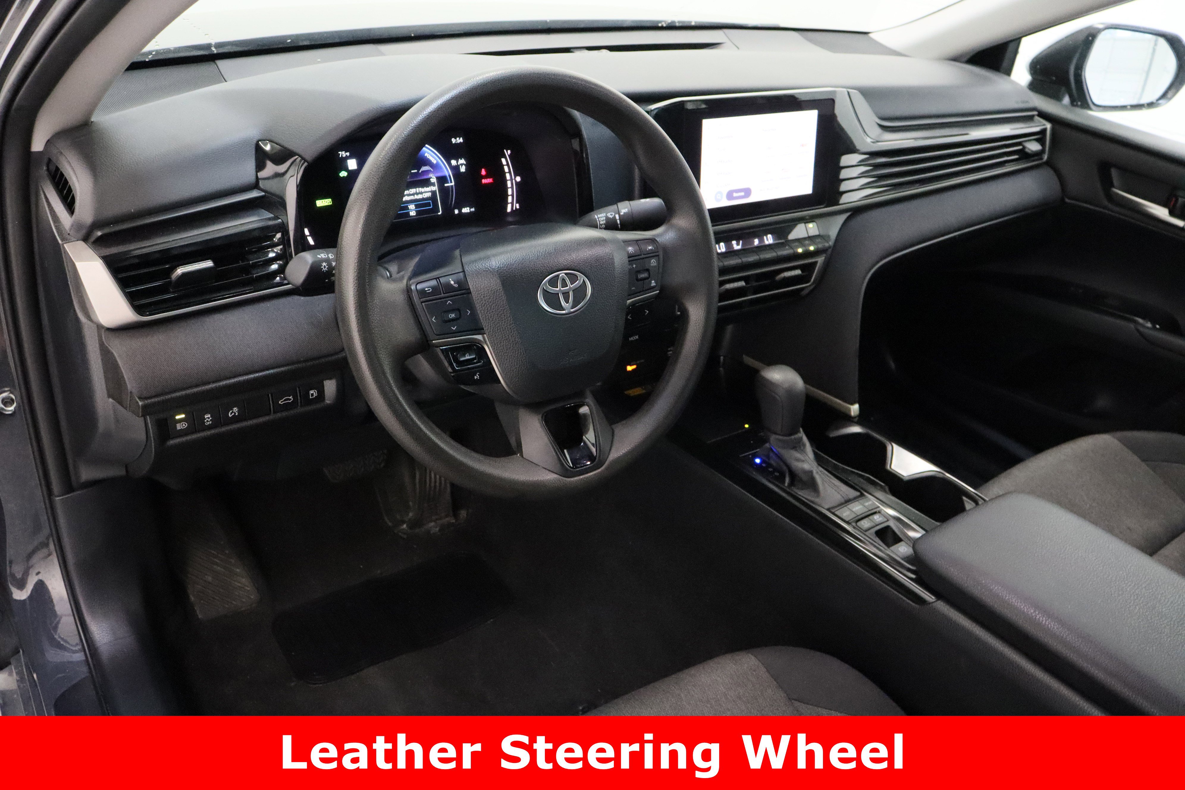 Used 2025 Toyota Camry LE FWD image 13