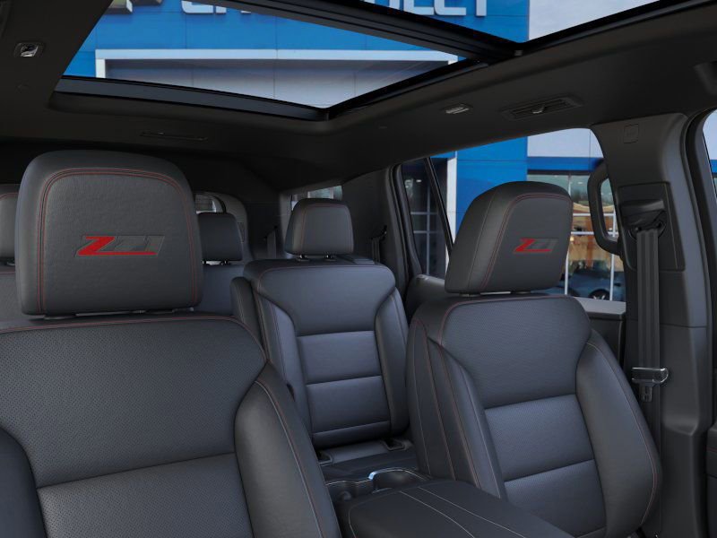 New 2026 Chevrolet Traverse Z71 w/ Driver Confidence Package image 24