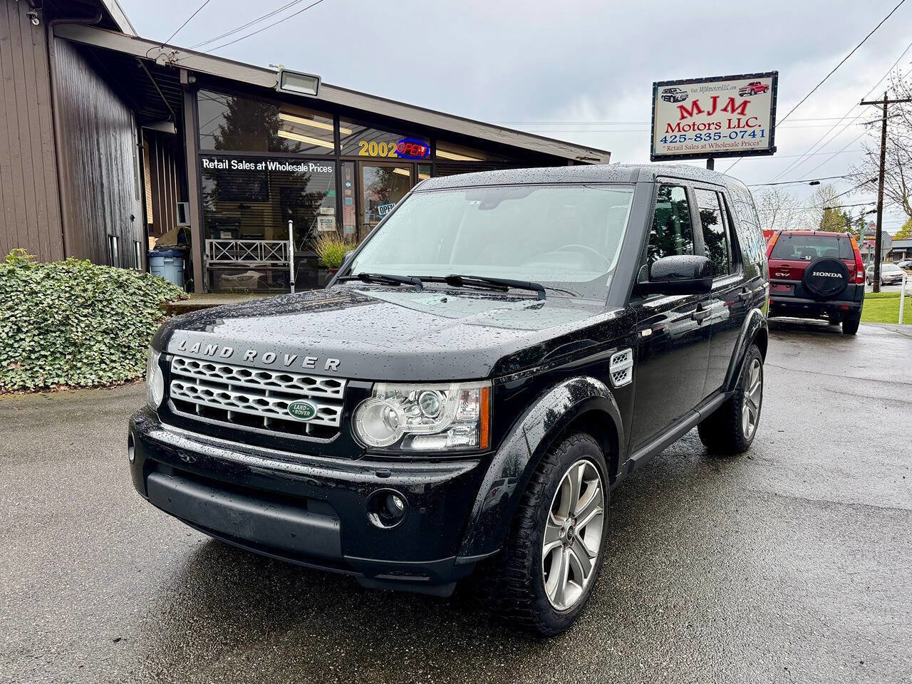 Used 2013 Land Rover LR4 HSE AWD/4WD image 2