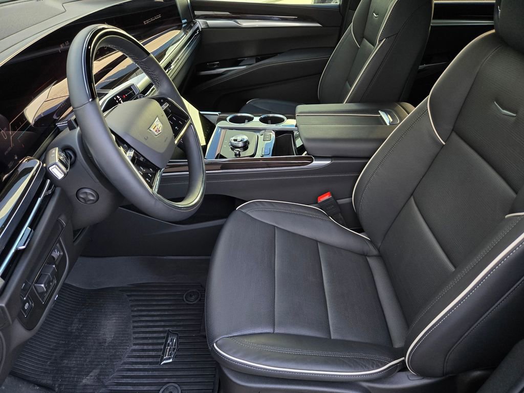 New 2026 Cadillac Escalade Luxury w/ LPO, Floor Liner Package image 11