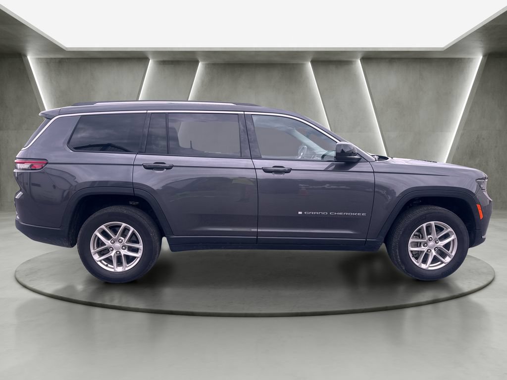 Used 2023 Jeep Grand Cherokee L Laredo w/ Luxury Tech Group I AWD/4WD image 5
