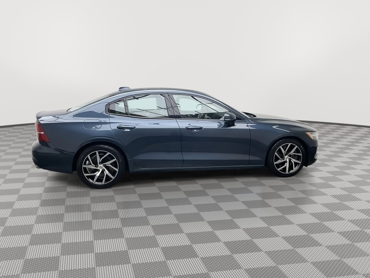 Used 2019 Volvo S60 T6 Momentum w/ Premium Package image 39