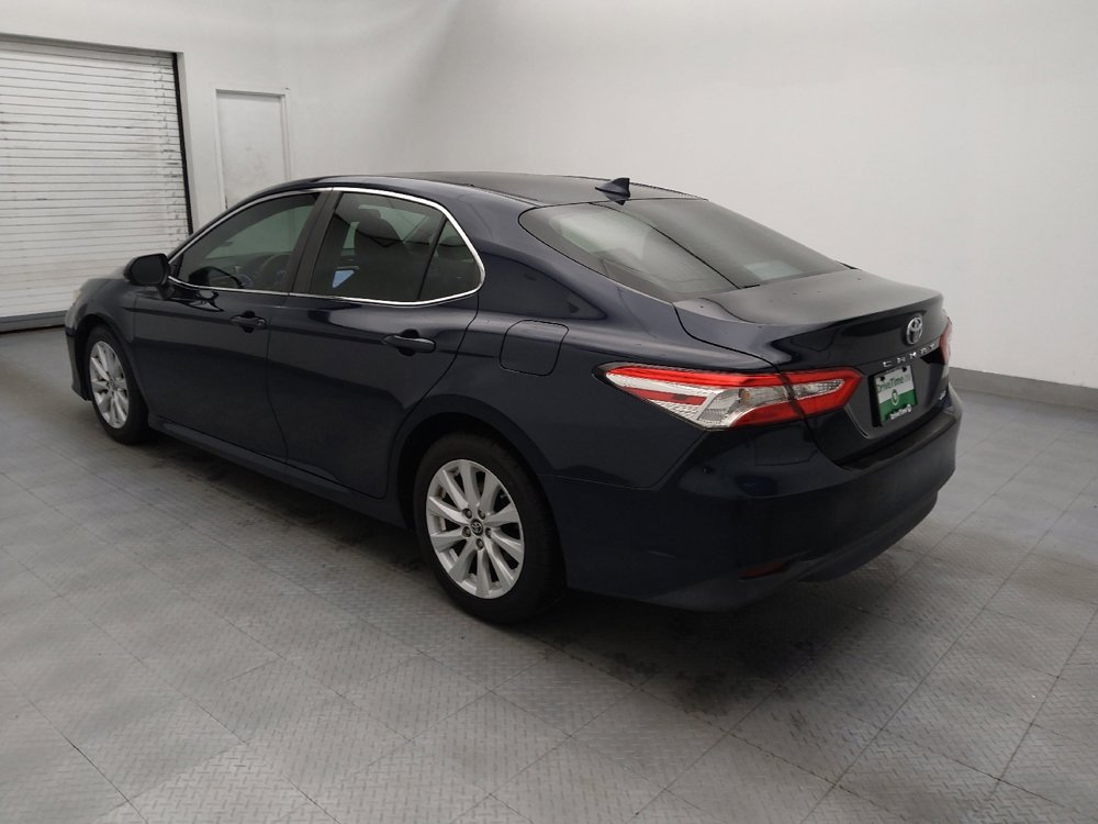 Used 2019 Toyota Camry LE image 3