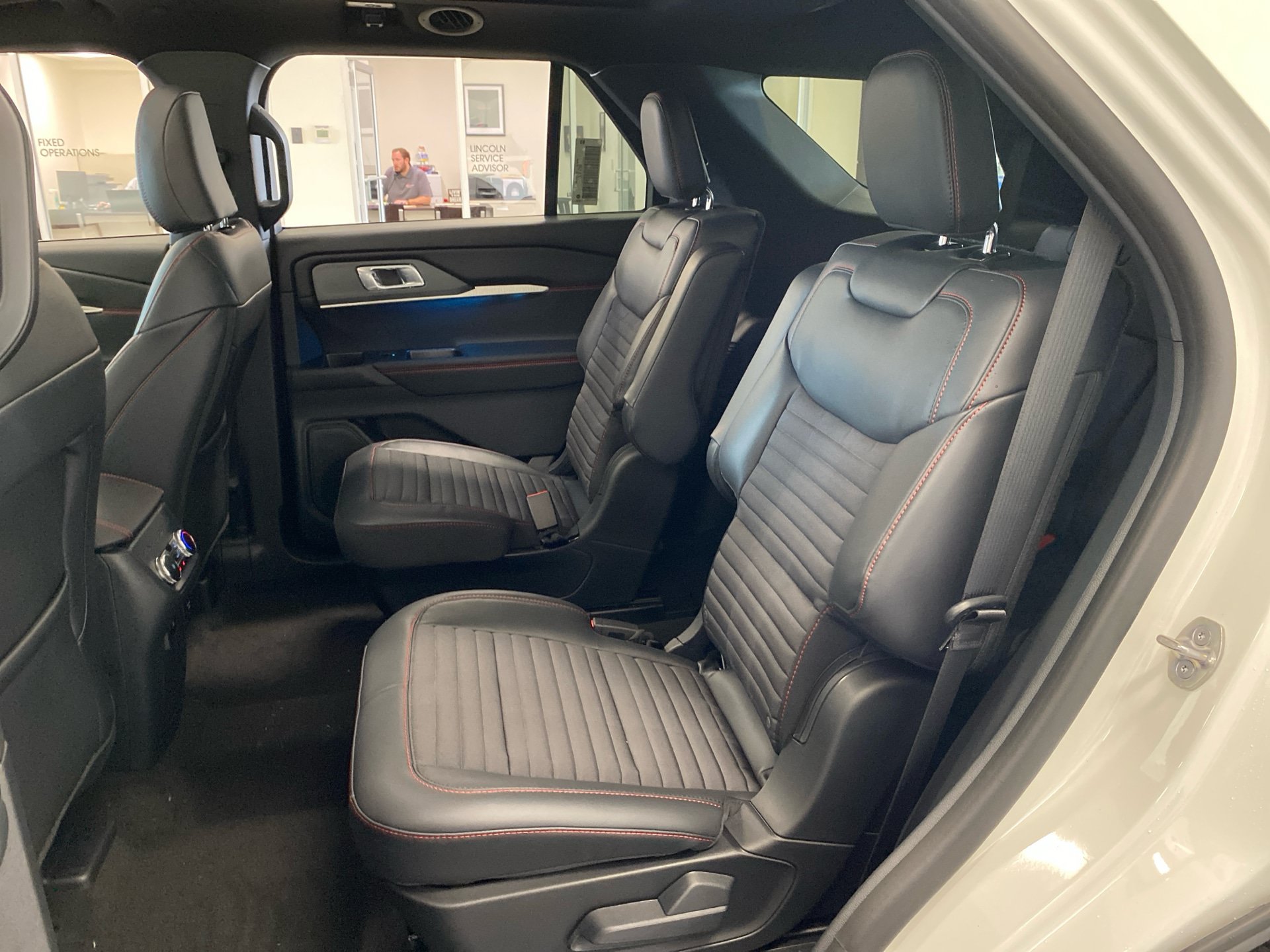 New 2027 Ford Explorer ST-Line w/ Premium Package AWD/4WD image 8