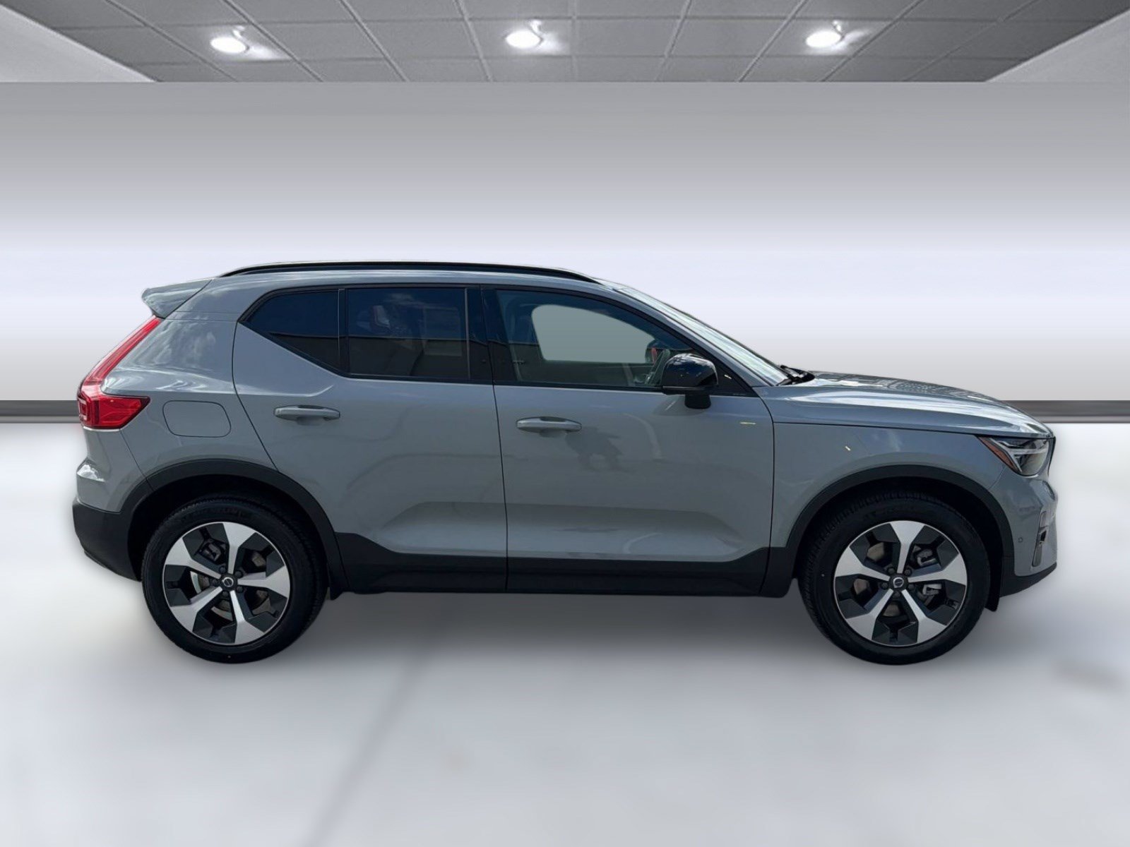 New 2026 Volvo XC40 B5 Plus w/ Protection Package Premier AWD/4WD image 8