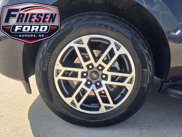 Used 2025 Ford Expedition Active AWD/4WD image 8