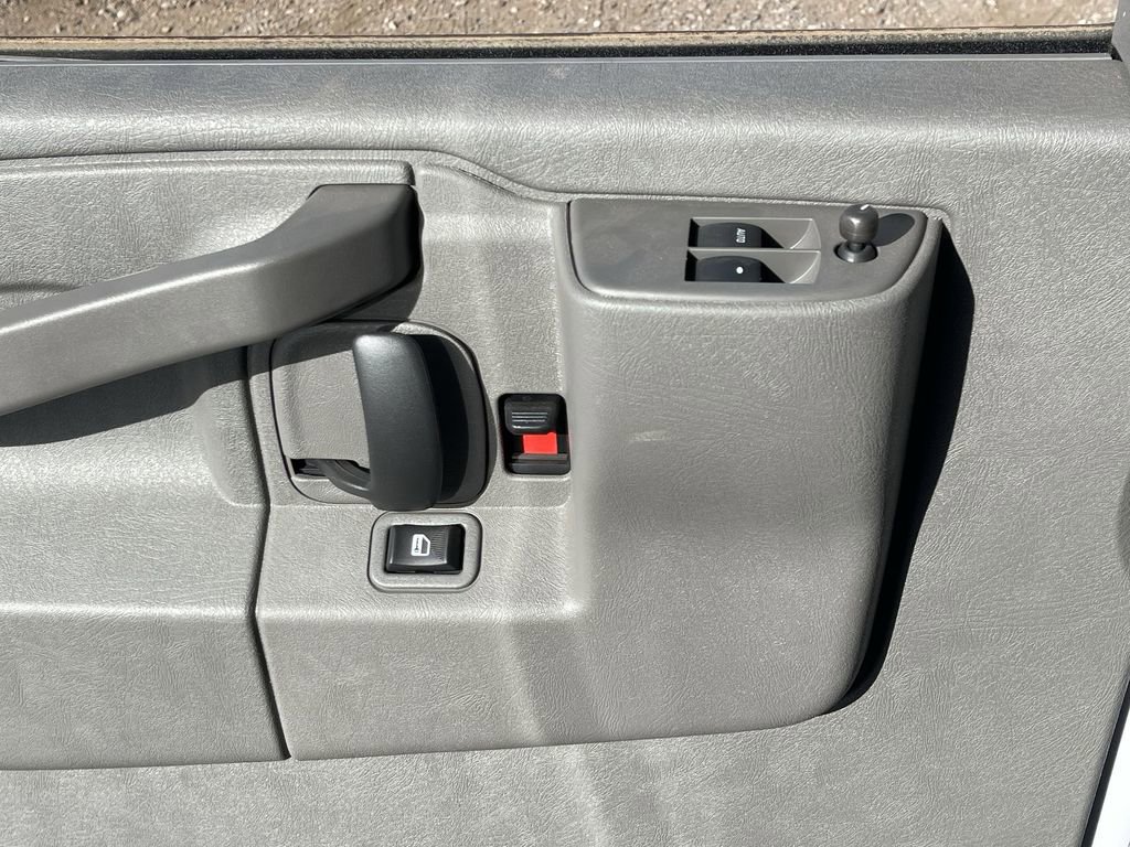 New 2025 GMC Savana 2500 Extended w/ Driver Convenience Package image 23