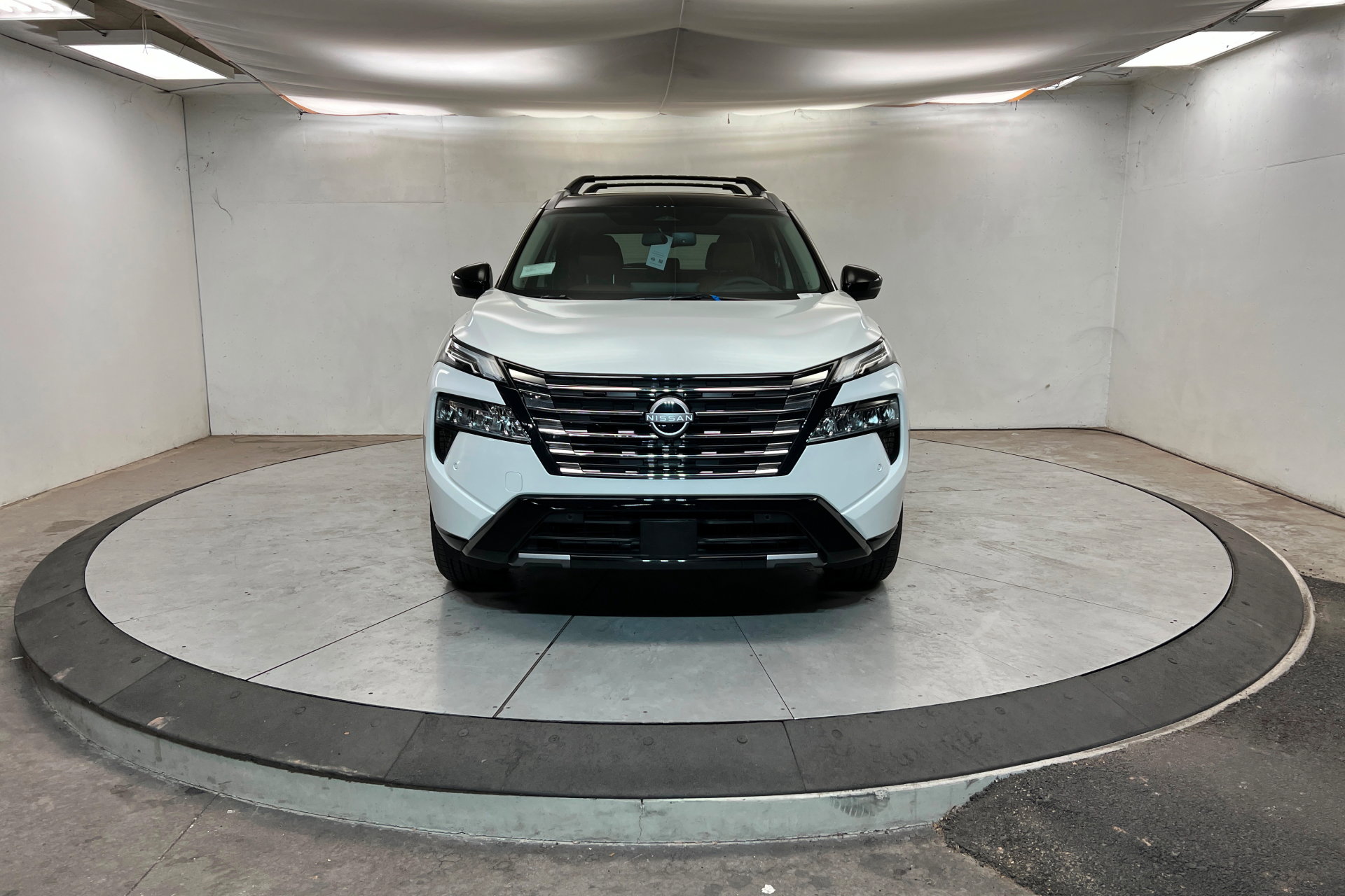 New 2026 Nissan Rogue Platinum w/ Platinum Premium Package image 8