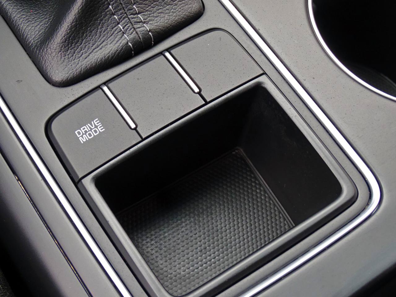 Used 2020 Kia Sorento LX FWD image 18
