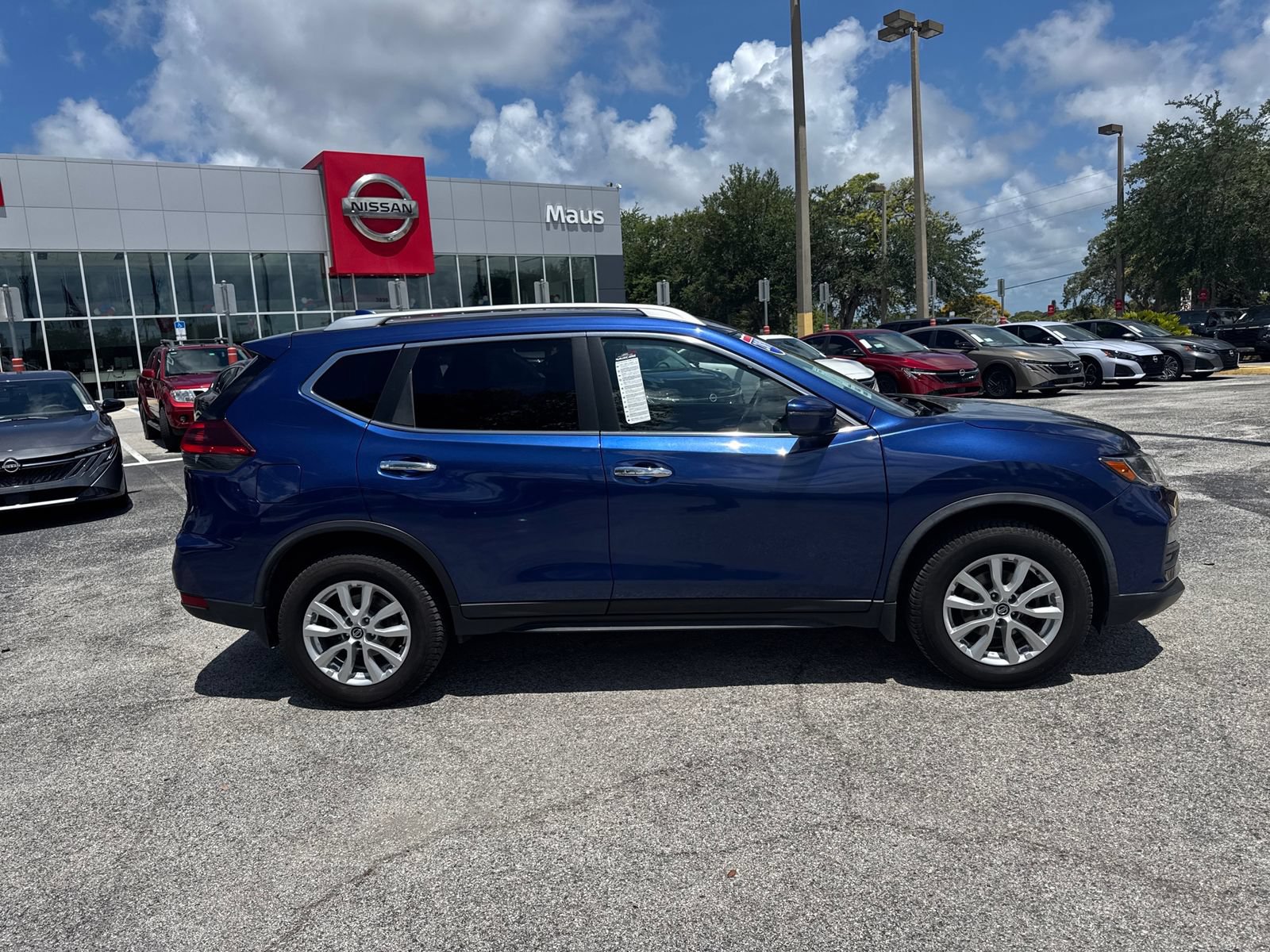 Used 2019 Nissan Rogue SV AWD/4WD image 9