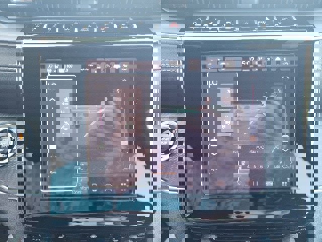 New 2025 Jeep Grand Cherokee Altitude image 5