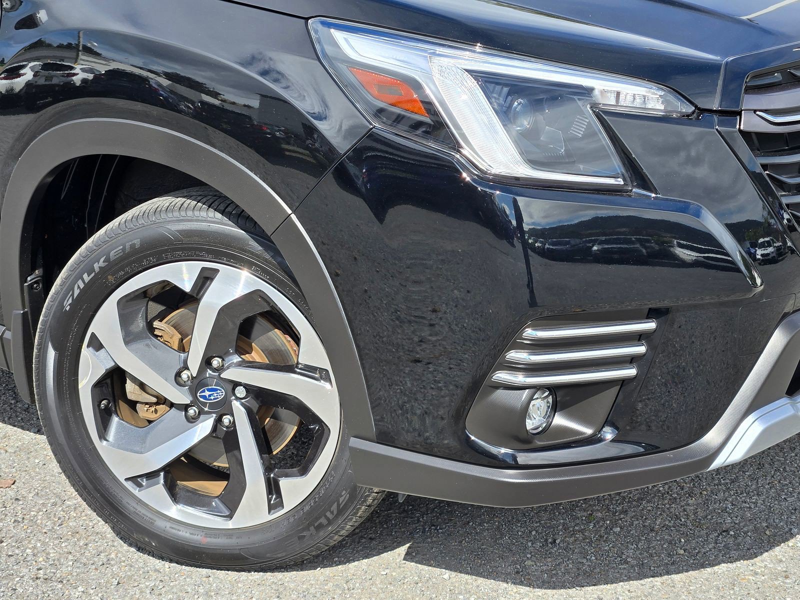 Used 2023 Subaru Forester Touring image 9