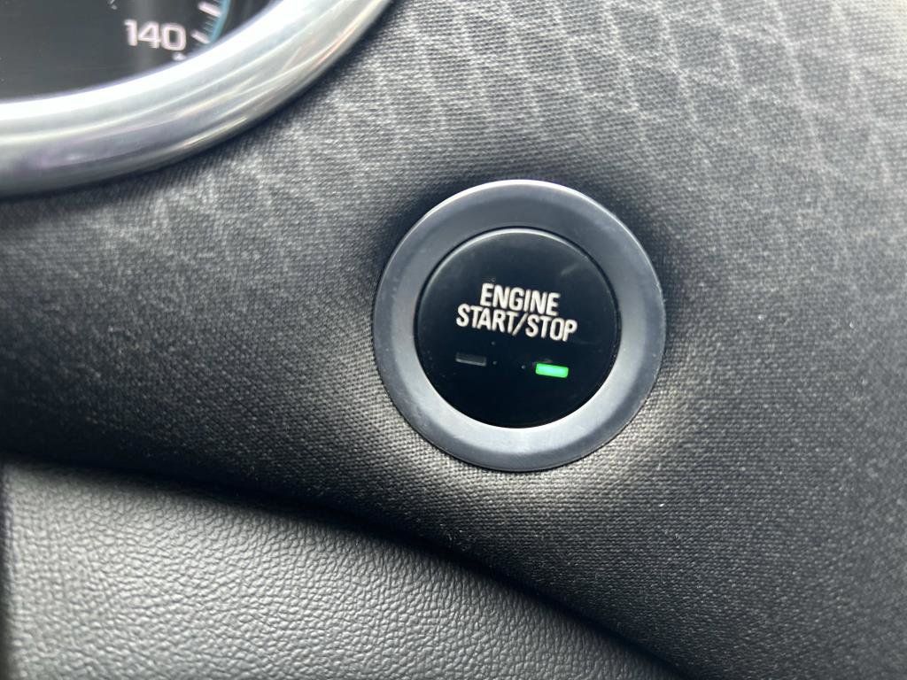 Used 2019 Chevrolet Malibu LT image 30