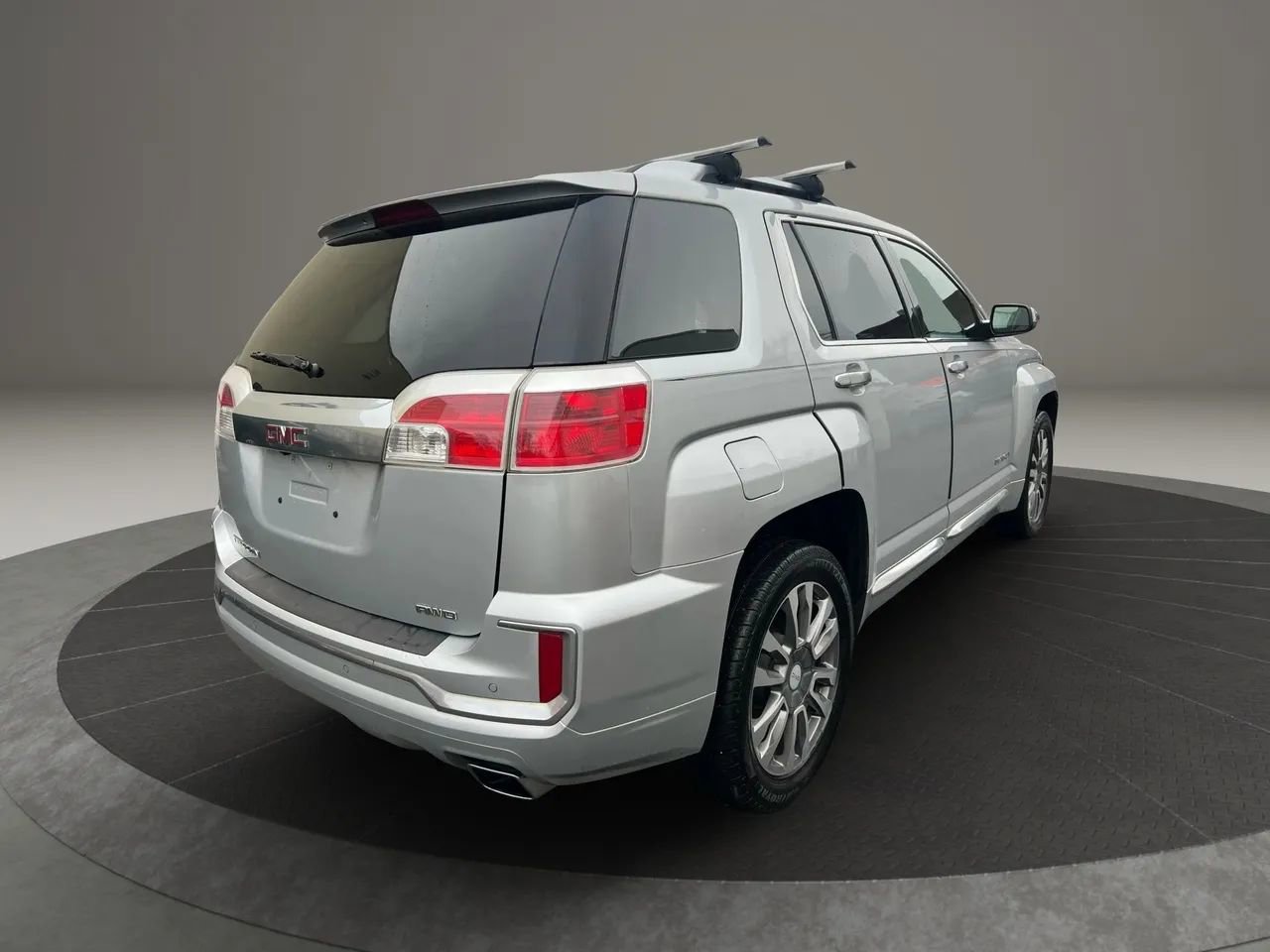 Used 2017 GMC Terrain Denali image 5