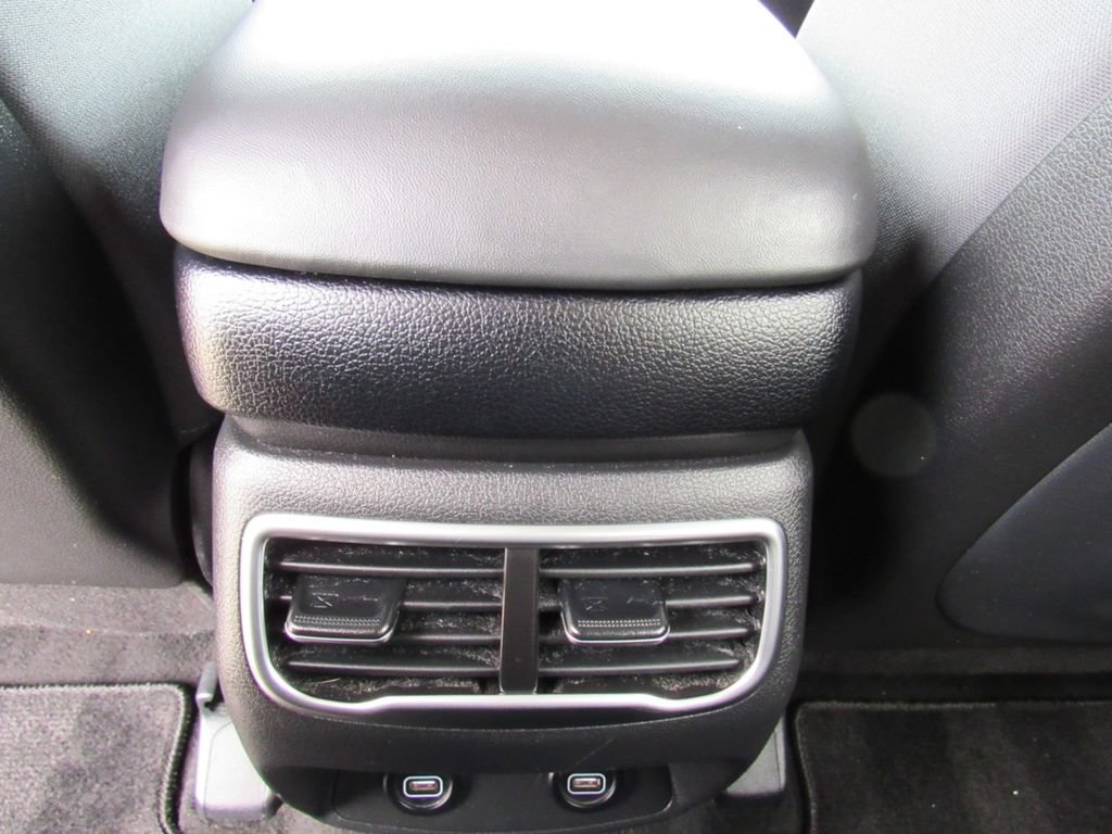 Used 2021 Hyundai Santa Fe SEL FWD image 22