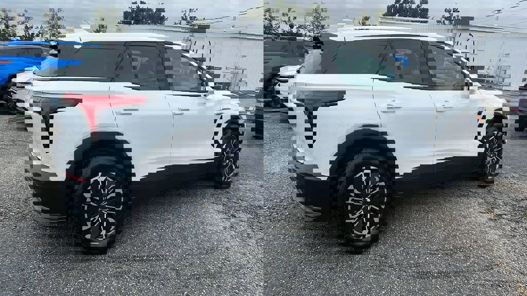 New 2026 Chevrolet Blazer EV LT image 5