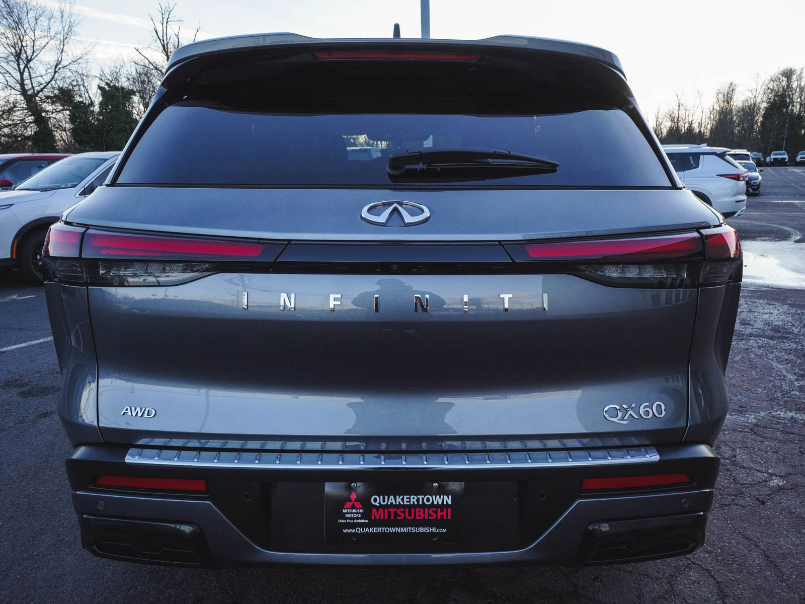 Used 2025 INFINITI QX60 Pure w/ Cargo Package image 6