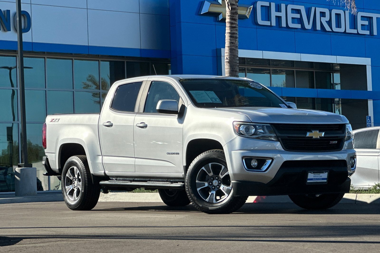 Used 2015 Chevrolet Colorado Z71 image 2