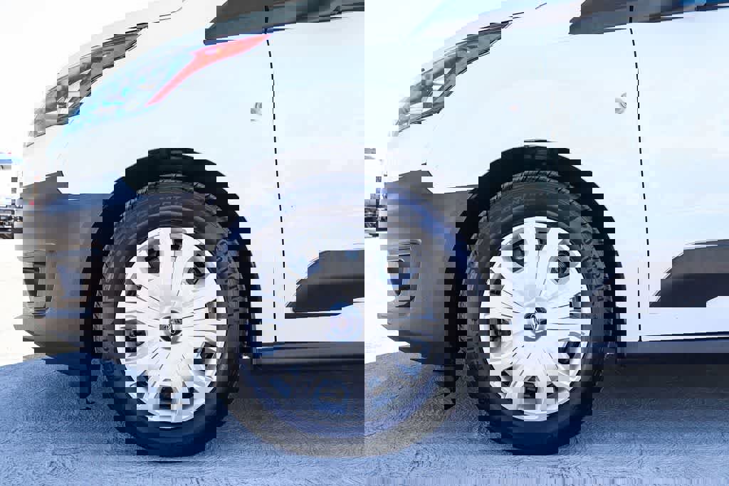 Used 2023 Ford Transit Connect XL image 11